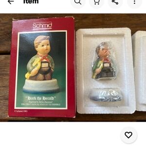 Schmidt Hark the Herald Statuette